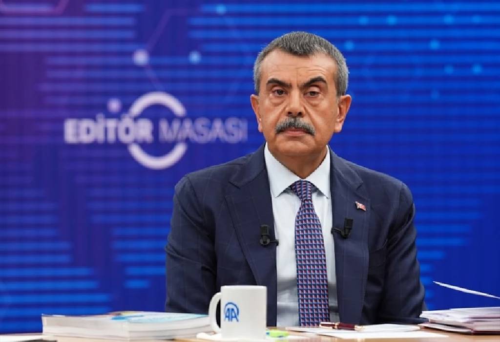 "Kılık kıyafet konusunda özen istiyoruz"