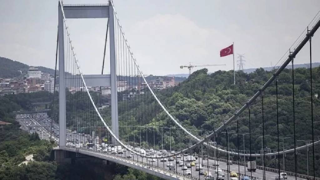 Otoyol ve köprülerde yeni dönem: "Mülkiyet devlette kalacak"